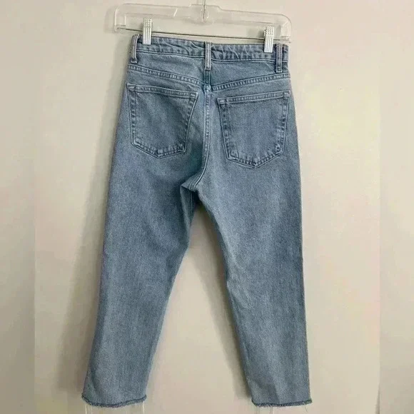 Straight Leg Jeans size 25 like new. - Picture 3 of 6